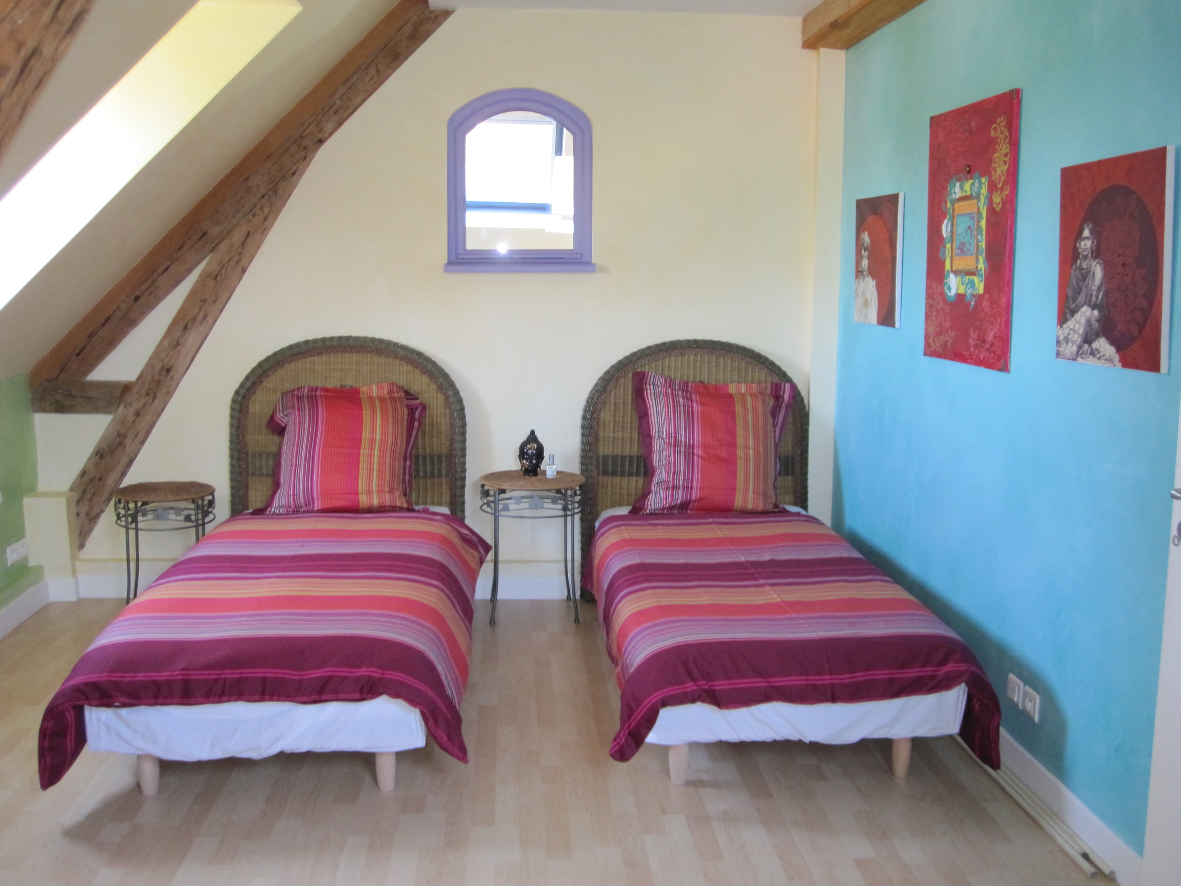 Chambre Capucine — 2 single beds, convertible to a double